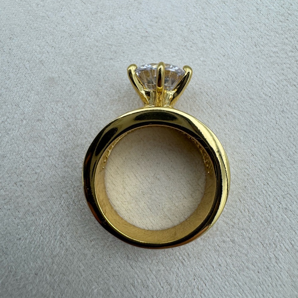 Gold Plated Cubic Zirconia Cocktail Ring White Stone Size 6 Jewelry - Picture 4 of 9